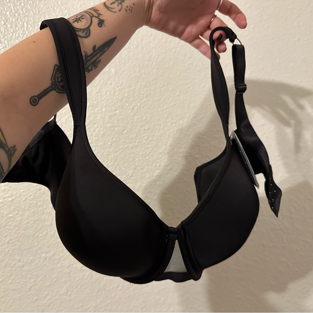 Underoutfit the harmony fit bra in black